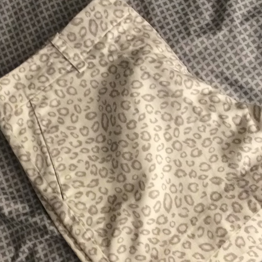 White and grey cheetah short